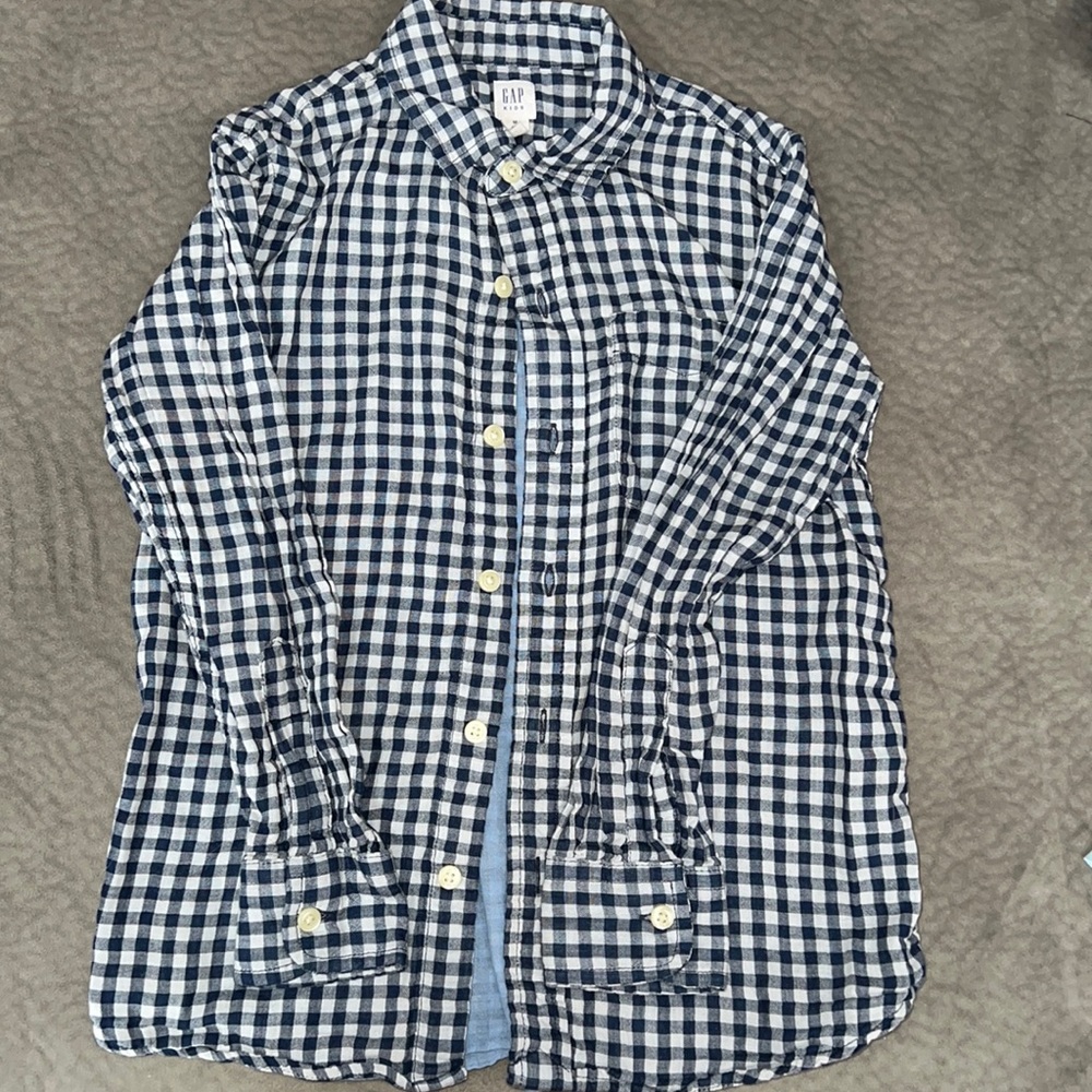 Blue checkered button down.
